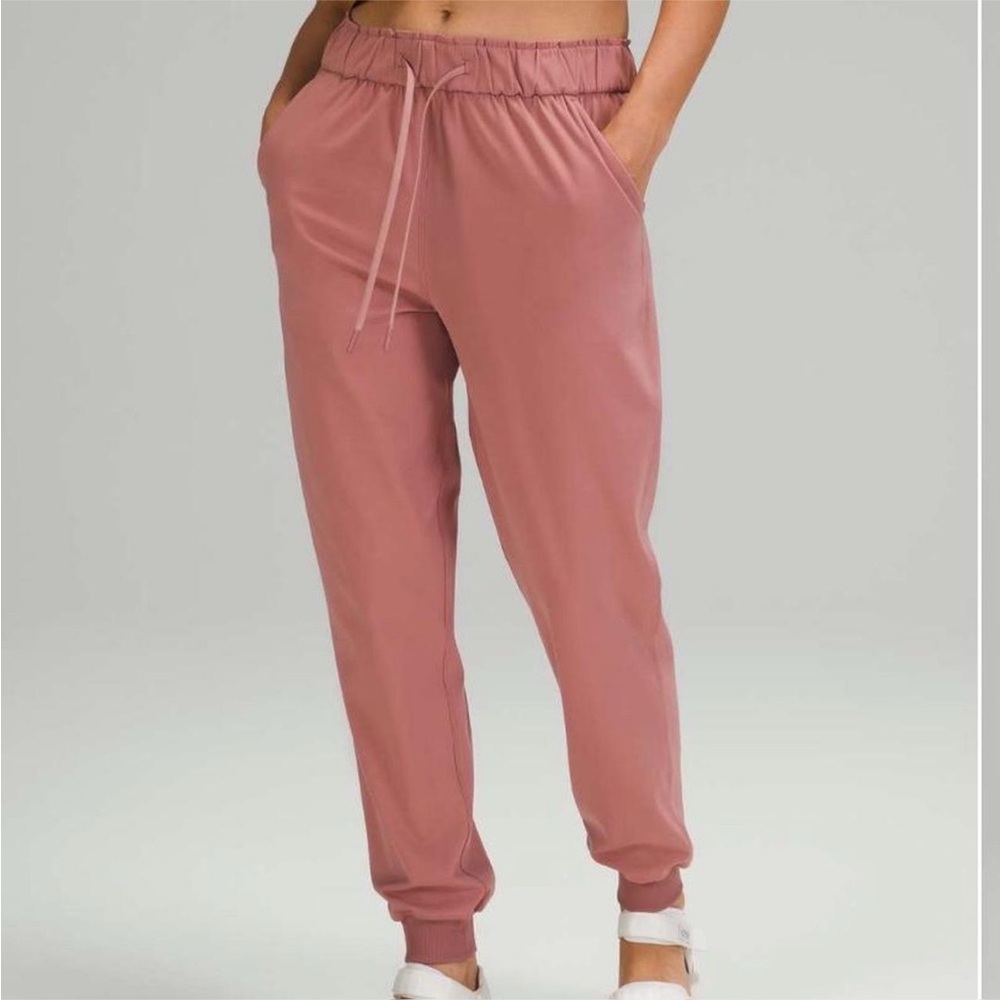 Lululemon Spiced Chai Softstreme Joggers
